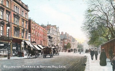 Wellington Terrace i Notting Hill Gate (kolorowe zdjęcie) autorstwa English Photographer