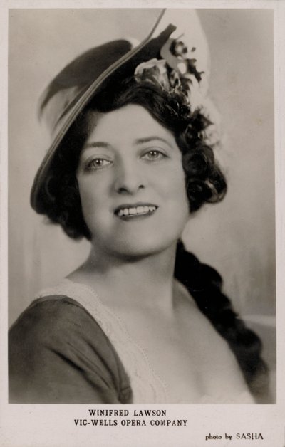 Winifred Lawson, Vic-Wells Opera Company (zdjęcie czarno-białe) autorstwa English Photographer