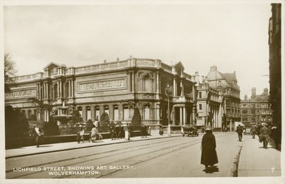 Galeria Sztuki Wolverhampton, Lichfield Street (zdjęcie czarno-białe) autorstwa English Photographer