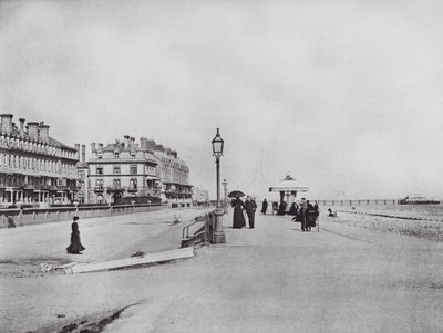 Worthing: Heene Terrace (zdjęcie czarno-białe) autorstwa English Photographer