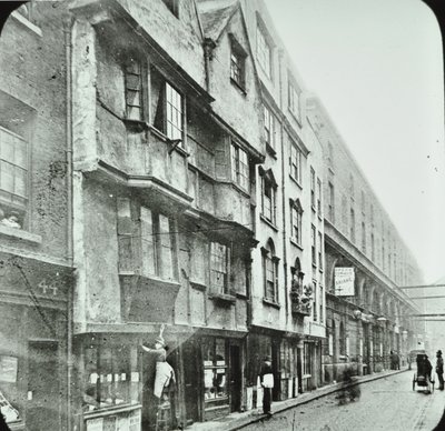 Wych Street, Westminster LB: patrząc na zachód, 1890 autorstwa English Photographer