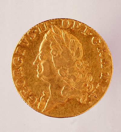 Złota Gwinea angielska (guinee), panowanie króla Jerzego II (1714-1760) XVIII wiek. Śr. 2,5 cm Neapol, muzeum archeologiczne autorstwa English School