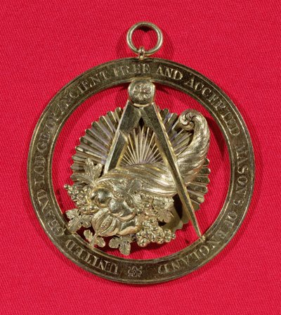Odznaka lub klejnot masoński noszony przez członków Wielkiej Loży Steward po 1841 roku, w połowie XIX wieku (srebro pozłacany i złoty) autorstwa English School