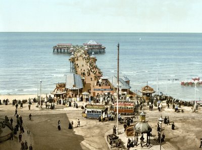 North Pier, Blackpool (zdjęcie ręcznie kolorowane) autorstwa English School