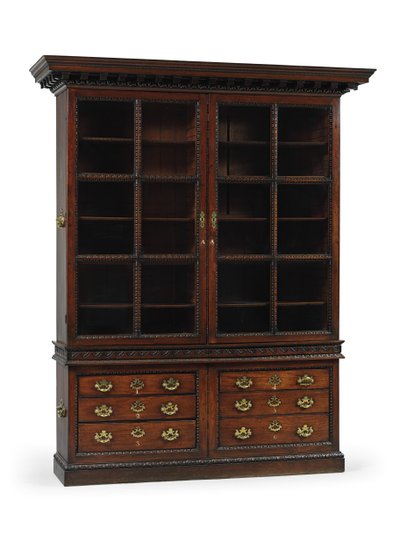 Jeden z pary regałów bibliotecznych Jerzego II, ok. 1750 autorstwa English School