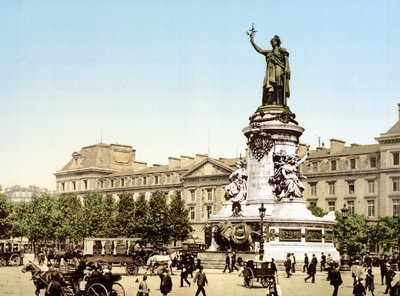 Paryż (zdjęcie ręcznie kolorowane) autorstwa English School