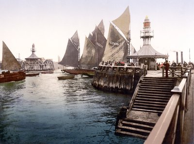 Pier Head II, Lowestoft (zdjęcie ręcznie kolorowane) autorstwa English School