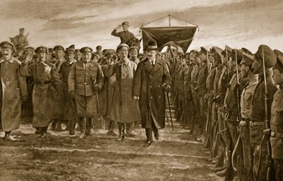 Trocki, Rosja Komisarz bolszewizmu ds. wojny, inspekcja pułku Lettów, którzy tworzyli elitę Armii Czerwonej, 1914-19 autorstwa English School