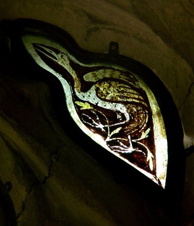 Okno s5 przedstawiające ptaka - czaplę? autorstwa English School