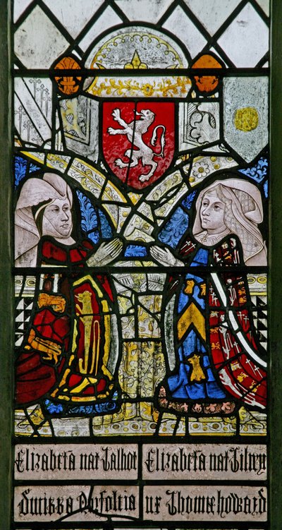 Okno w1 przedstawiające Elizabeth Talbot, księżną Norfolk i Elizabeth Tilney, hrabinę Surrey z herbem rodziny Mowbray powyżej autorstwa English School