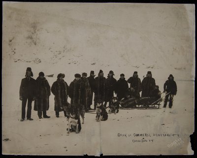 Przyjęcie noworoczne Kanadyjskiego Banku Handlowego, Dawson, Y.T., fotograf, Hegg & Co., bez daty (zdjęcie czarno-białe) autorstwa Eric A. Hegg