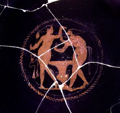 Fragment kiliksu przedstawiający menadę i satyra, 330-300 pne autorstwa Etruscan