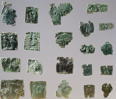 Ex-voto w brązowej płycie przedstawiającej oczy. Artefakty z obiektów Sanktuarium Reithia Este (Wenecja). Cywilizacja etruska, V-IV wiek pne. autorstwa Etruscan