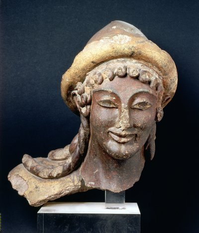 Głowa Hermesa w pilo, ze świątyni Portonaccio, Veii, 510-500 pne (polichromowana terakota) autorstwa Etruscan
