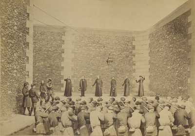 Egzekucja zakładników, więzienie La Roquette, 24 maja 1871, 1870-71. autorstwa Eugene Appert