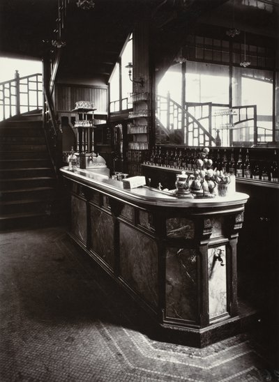 Bar kabaretowy autorstwa Eugène Atget