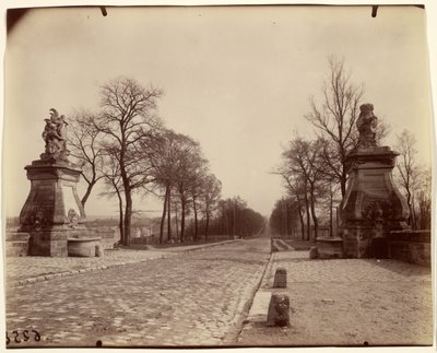 Juvisy, piękne fontanny autorstwa Eugène Atget