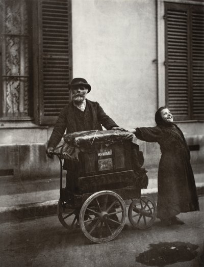 Muzycy uliczni autorstwa Eugène Atget