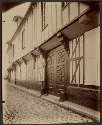 Beauvais, House, 27 Rue Pantaléon. autorstwa Eugène Atget