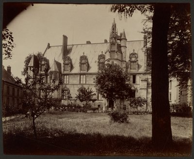 Beauvais, sądy autorstwa Eugène Atget
