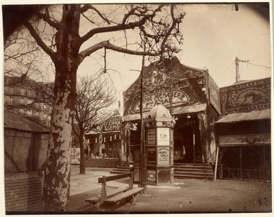 Fête Vaugirard (Jarmark uliczny i kiosk) autorstwa Eugène Atget