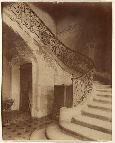Hotel de la Brinvilliers, truciciel, Rue Charles V 12 autorstwa Eugène Atget
