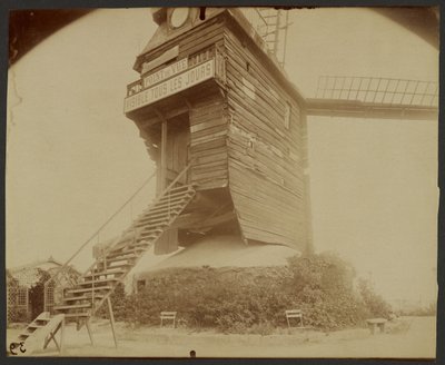 Montmartre, Moulin de la Galette, Rue Lepic autorstwa Eugène Atget