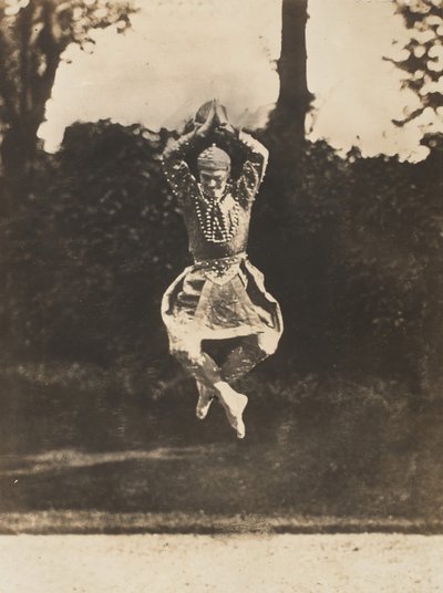 [Niżyński w tańcu syjamskim ze Wschodu], 1910. autorstwa Eugène Druet