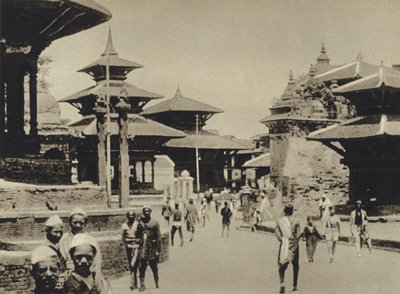 Indie, Temple Street, Katmandu (zdjęcie czarno-białe) autorstwa European Photographer
