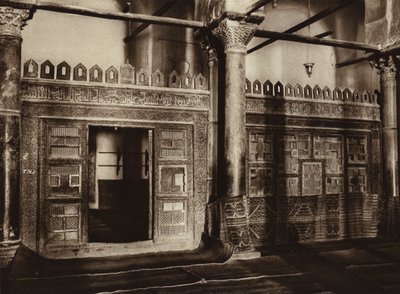 Kairuan, Royal box w Wielkim Meczecie (zdjęcie czarno-białe) autorstwa European Photographer