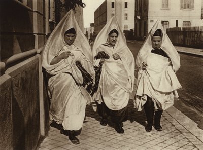 Tunis, żydowskie kobiety (zdjęcie czarno-białe) autorstwa European Photographer