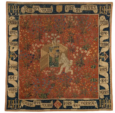 Gobelin Mille fleurs przedstawiający zieleń, tarczę herbową i dzikiego człowieka, ok. 1500 r. (wełna) autorstwa European School