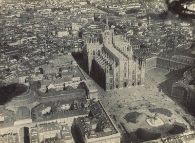 [Mediolańska katedra] autorstwa Fedele Azari
