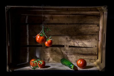 Skrzynka w stylu rustykalnym „Rustic Harvest” autorstwa Felice Angelino