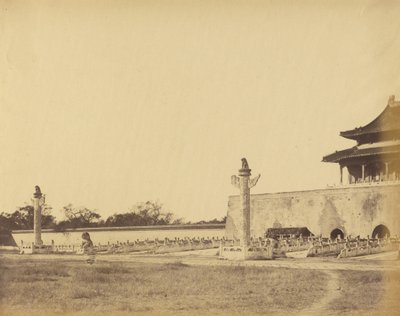 Wejście do Pałacu Zimowego, Pekin, październik 1860 r. autorstwa Felice Beato