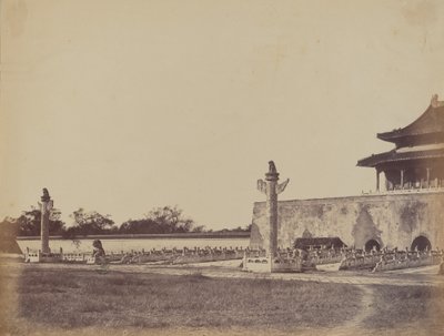 Wejście do Pałacu Zimowego, Pekin, 29 października 1860, 1860. autorstwa Felice Beato