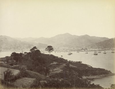Nagasaki, widok ze wzgórz naprzeciwko autorstwa Felice Beato