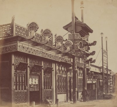 Sklepy i ulica, chińskie miasto Pekin, październik 1860 autorstwa Felice Beato