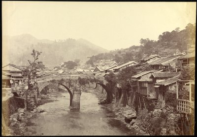Kamienny most w Nagasaki autorstwa Felice Beato