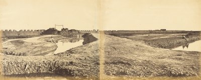 Fort Tangkoo po zdobyciu, pokazujący wejście francuskie i angielskie, 10 sierpnia 1860, 1860. autorstwa Felice Beato