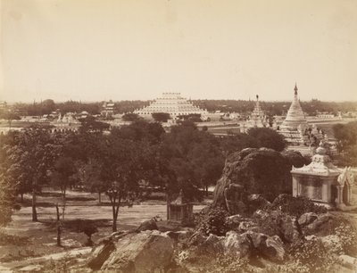 Niezrównana pagoda ze wzgórza Mandalay autorstwa Felice Beato
