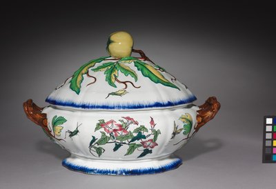 Waza, wykonana przez fabrykę Creila, ok. 1870 autorstwa Felix Bracquemond