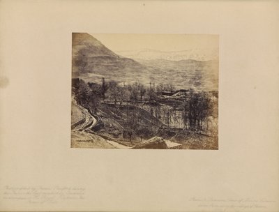 Liban - widok na górę Liban z góry nad wioską Ehden autorstwa Francis Bedford