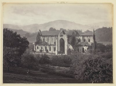 Opactwo Tintern, 186094. autorstwa Francis Bedford