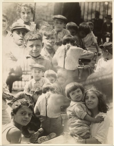 [Fotomontaż dzieci] autorstwa Francis Bruguière