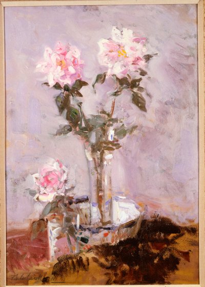 Różowe róże w szklanym wazonie autorstwa Francis Campbell Boileau Cadell