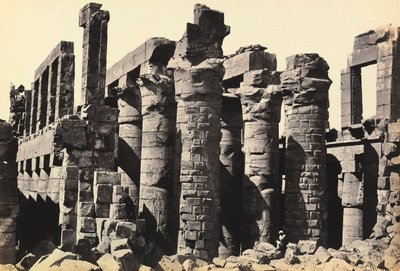 „Egipt i Palestyna”: ruiny dużej sali hipostylowej Wielkiej Świątyni Amona-Ra, Karnak, Egipt autorstwa Francis Frith