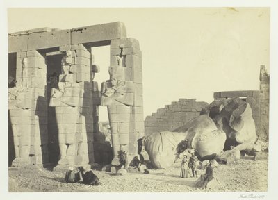 Filary Ozyrysa i Wielki Upadły Kolos, w Memnonium, Teby, 1857. autorstwa Francis Frith