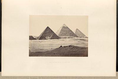 Piramidy w El-Geezeh autorstwa Francis Frith