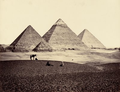 Piramidy w El-Geezeh, od południowego zachodu, 1858 (zdjęcie) autorstwa Francis Frith